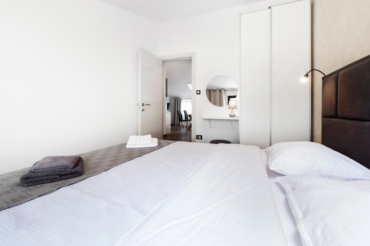 Apartments Sanja Rovinj Bagian luar foto