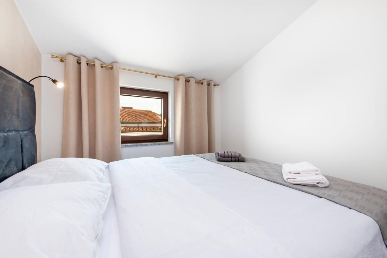 Apartments Sanja Rovinj Bagian luar foto