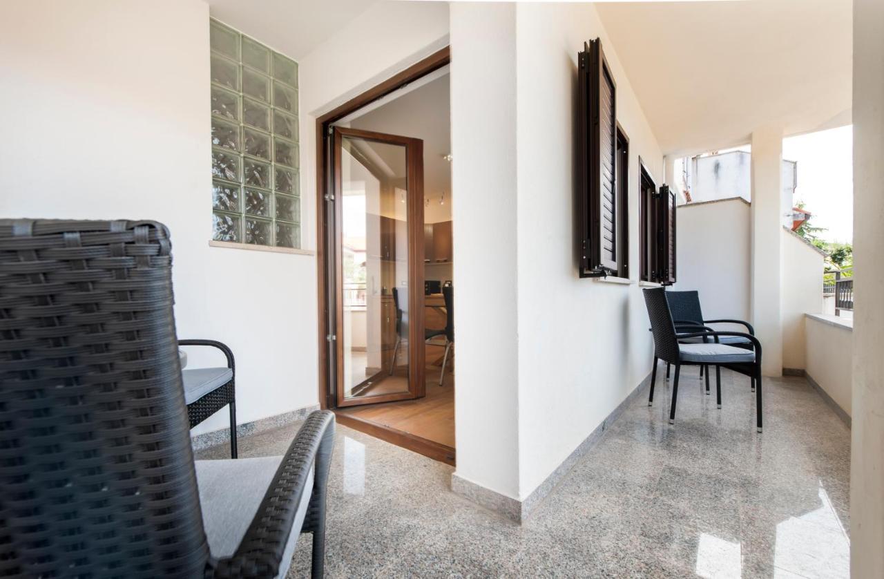 Apartments Sanja Rovinj Bagian luar foto